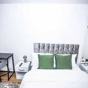  Guest house La Vida In Casa United Kingdom
